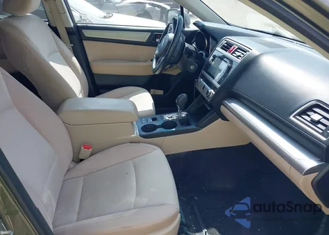 2015 Subaru Outback 2.5I Premium z USA, uszkodzony, nr VIN 4S4BSBFC1F3245165